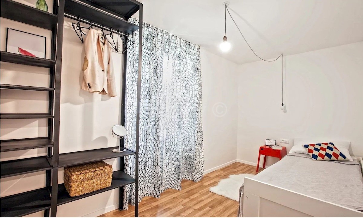 Flat For rent - SPLITSKO-DALMATINSKA SPLIT