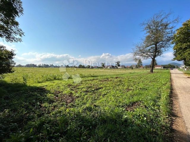 Pozemek na prodej 16000 m² – Gospić