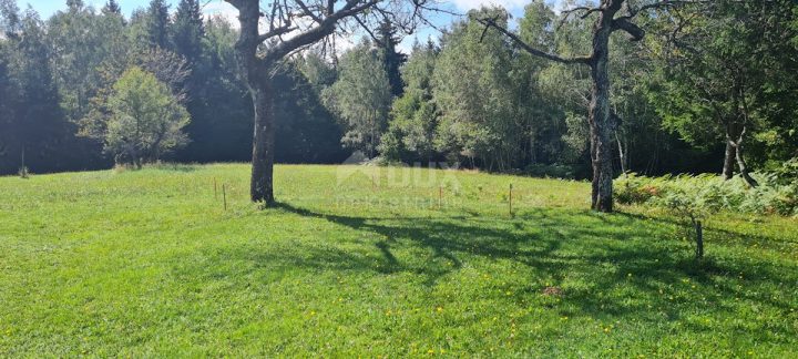 Pozemok na predaj 1757 m² – Ravna Gora