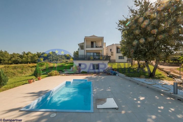 House for sale 570 m² – Poreč