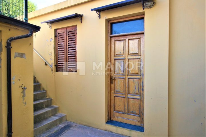 Commerciale da affittare 30 m² – Baška