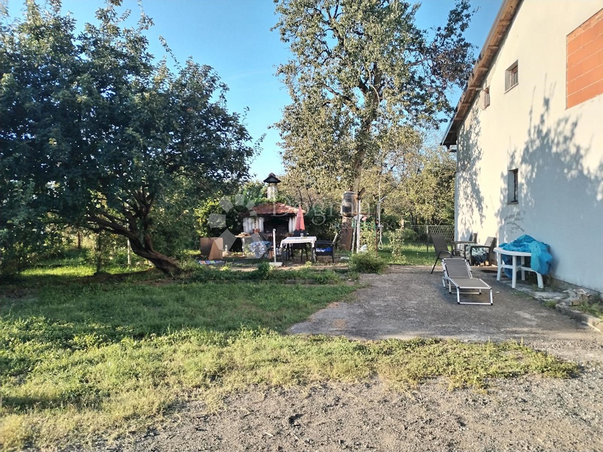 Casa In vendita - KARLOVAČKA KARLOVAC