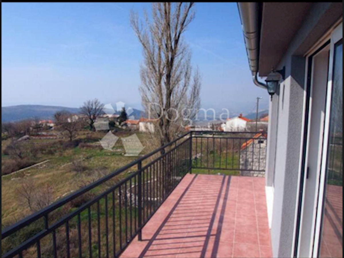 Casa In vendita - SPLITSKO-DALMATINSKA SPLIT