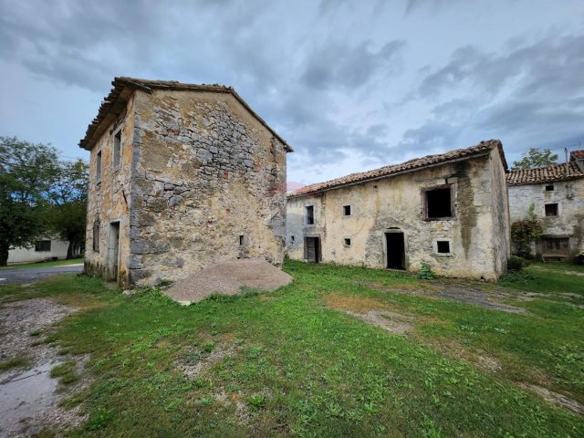 Kuća na prodaju 200 m² – Ročko Polje