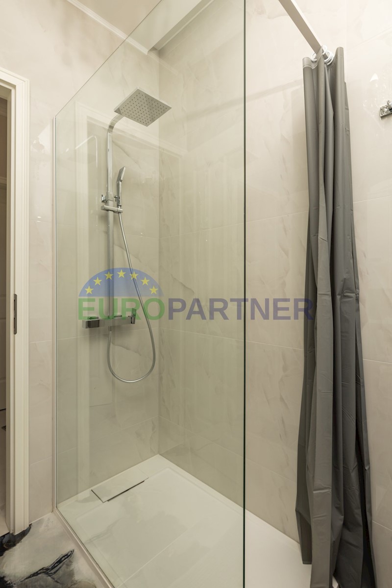 Flat For sale - PRIMORSKO-GORANSKA LOVRAN