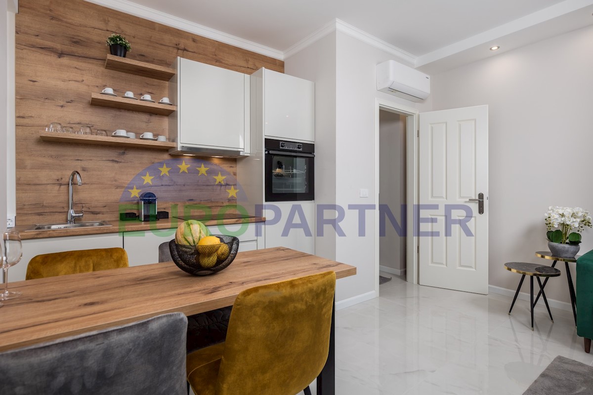 Flat For sale - PRIMORSKO-GORANSKA LOVRAN