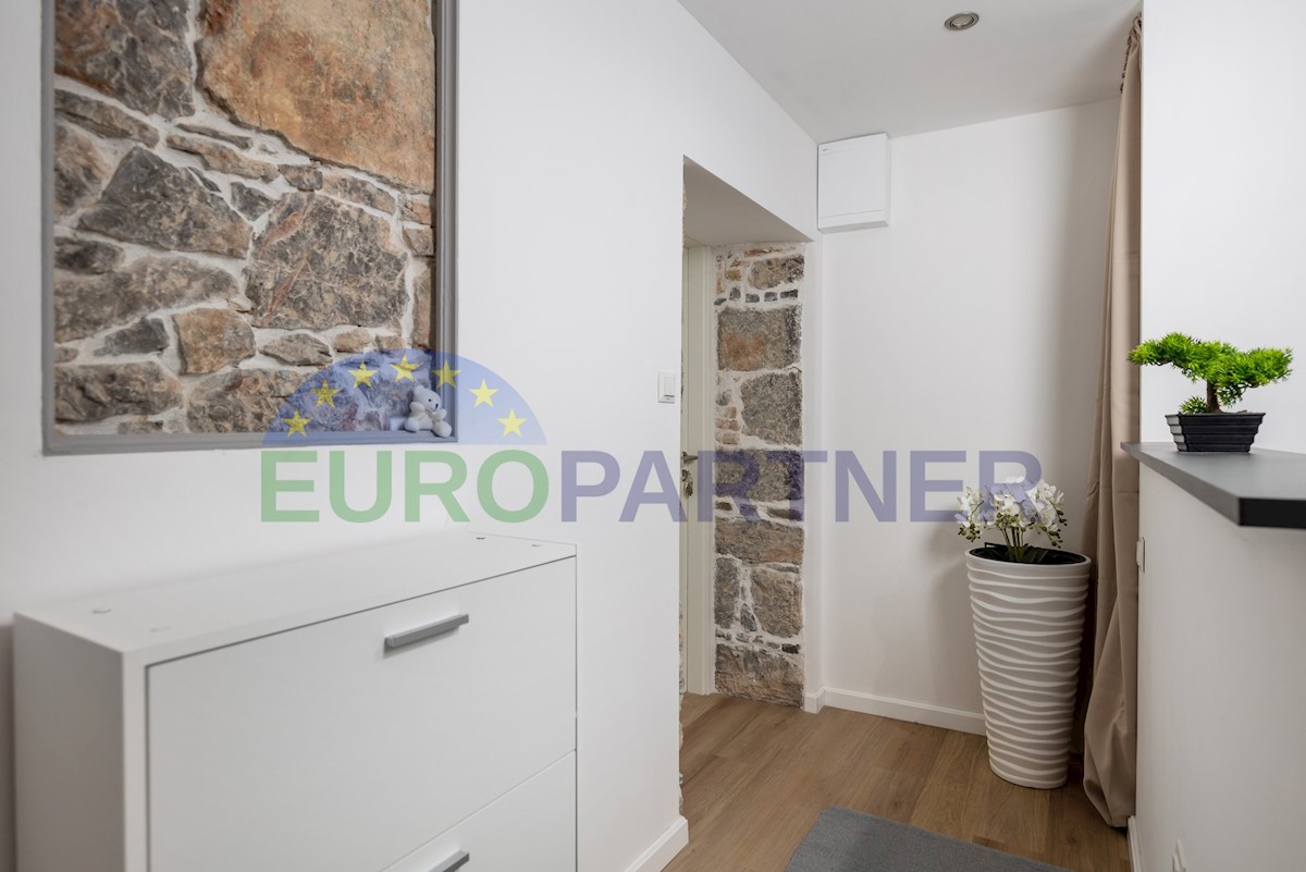Flat For sale - PRIMORSKO-GORANSKA LOVRAN