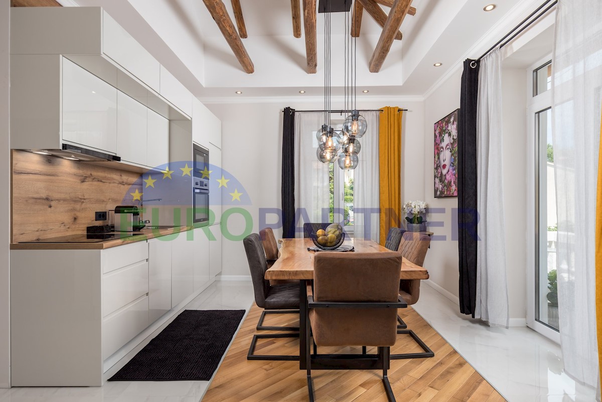 Flat For sale - PRIMORSKO-GORANSKA LOVRAN