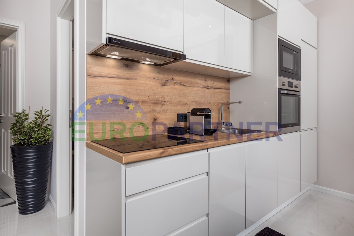 Flat For sale - PRIMORSKO-GORANSKA LOVRAN
