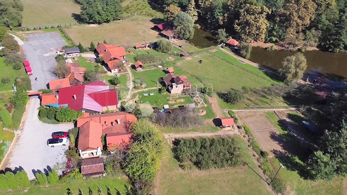 Dom Na predaj - ZAGREBAČKA KLOŠTAR IVANIĆ