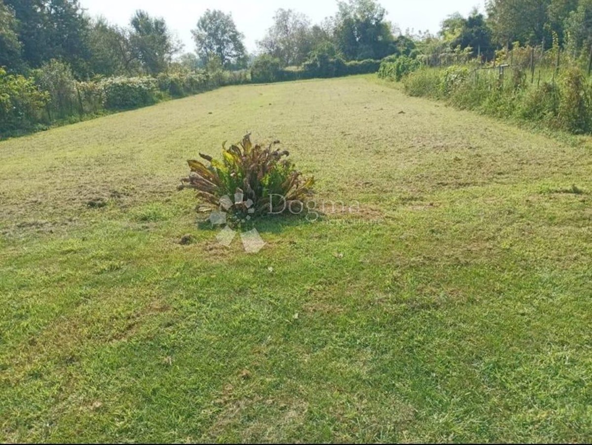 Hiša Naprodaj - ZAGREBAČKA Velika Gorica