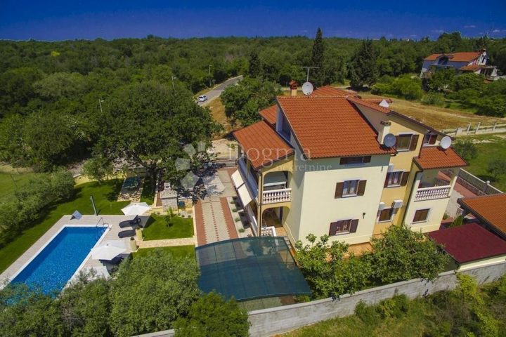 House for sale 550 m² – Murine