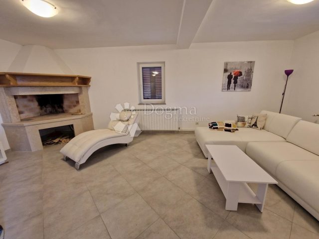 House for sale 405 m² – Mrkopalj