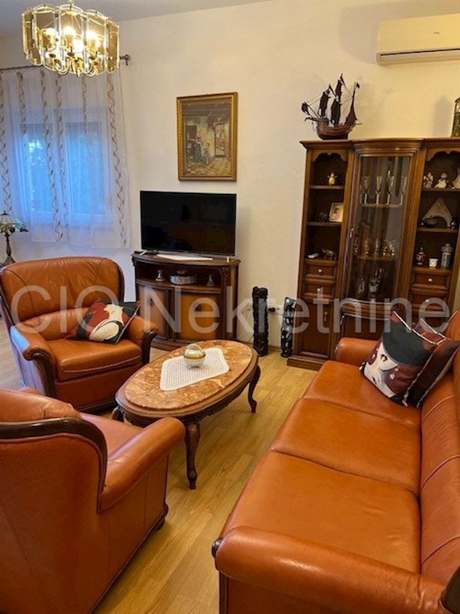 Flat For rent - SPLITSKO-DALMATINSKA SPLIT