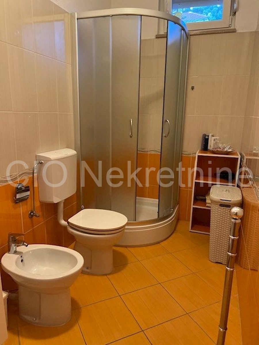 Flat For rent - SPLITSKO-DALMATINSKA SPLIT