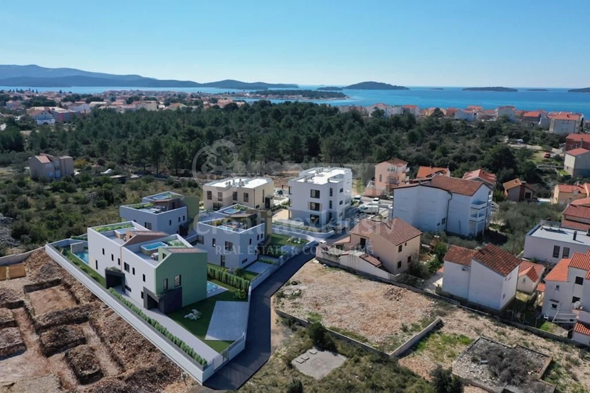 Hiša Na predaj - ŠIBENSKO-KNINSKA ŠIBENIK