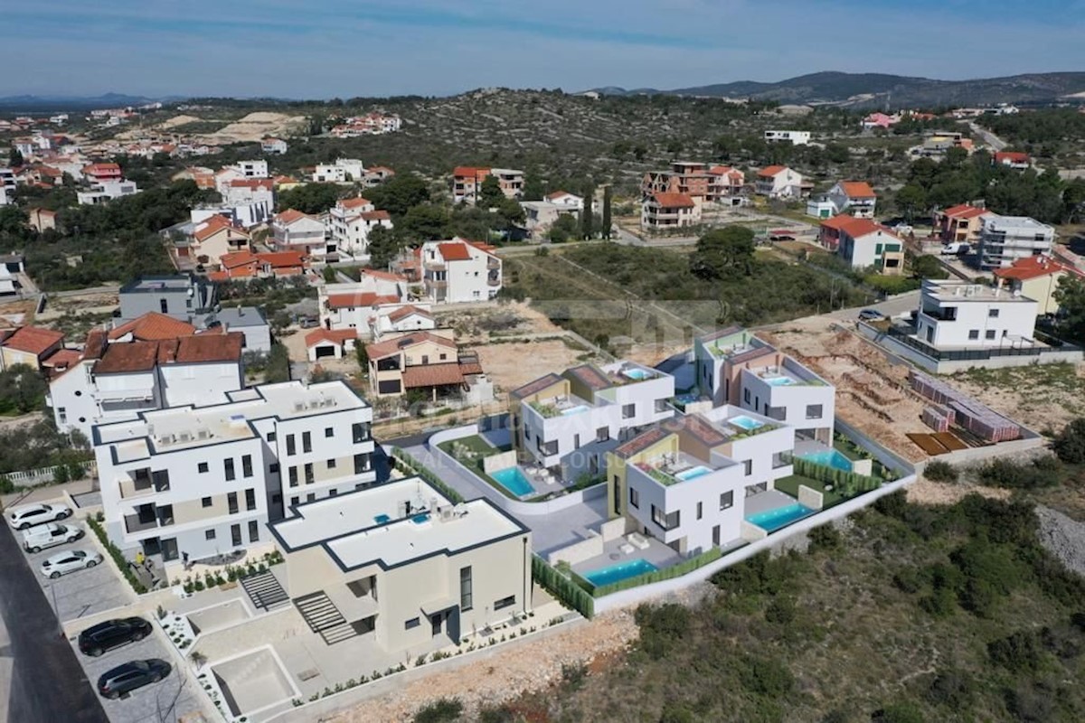 Hiša Na predaj - ŠIBENSKO-KNINSKA ŠIBENIK