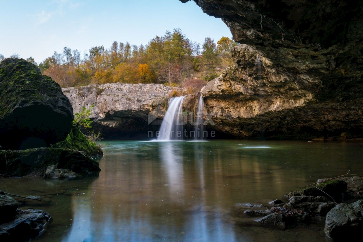 Działka Na sprzedaż - ISTARSKA PAZIN