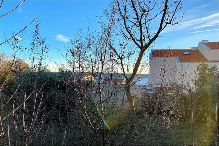 Parcela na predaj 422 m² – Maslenica