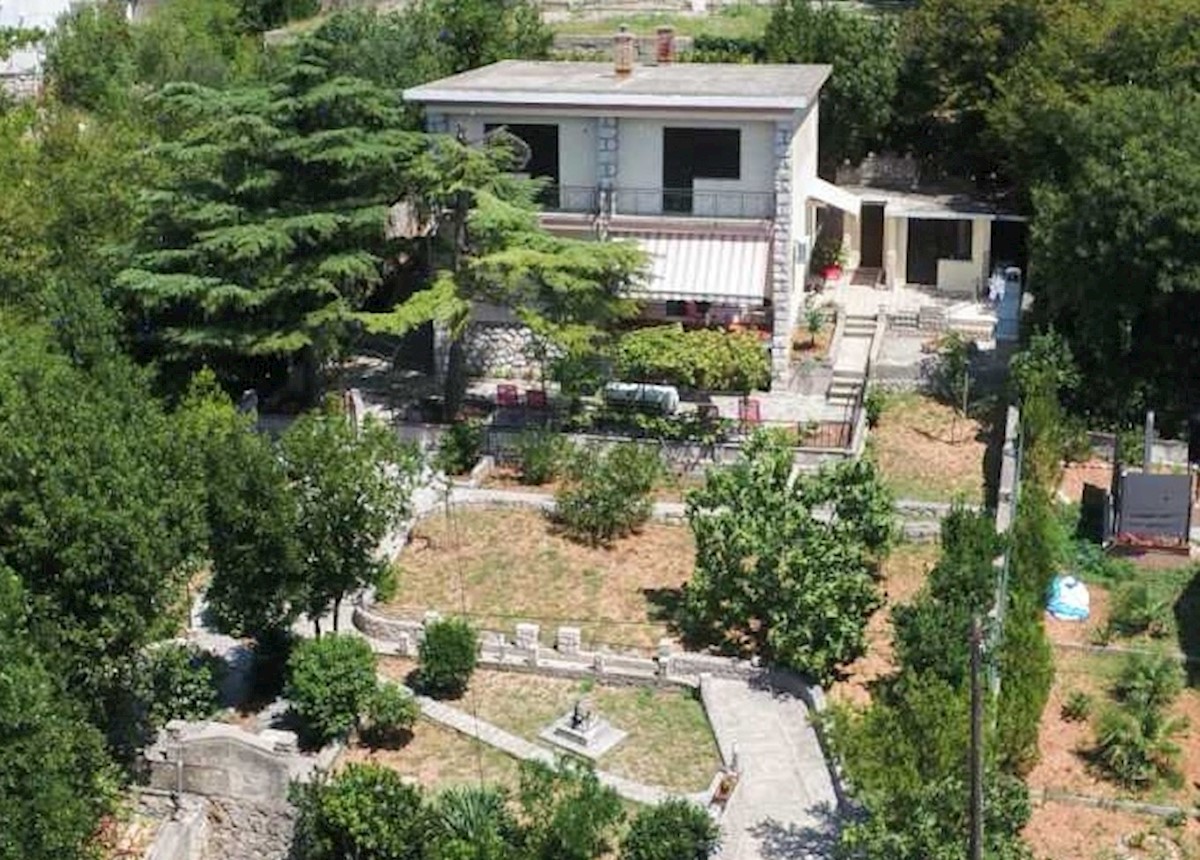 Dom Na predaj - PRIMORSKO-GORANSKA Crikvenica