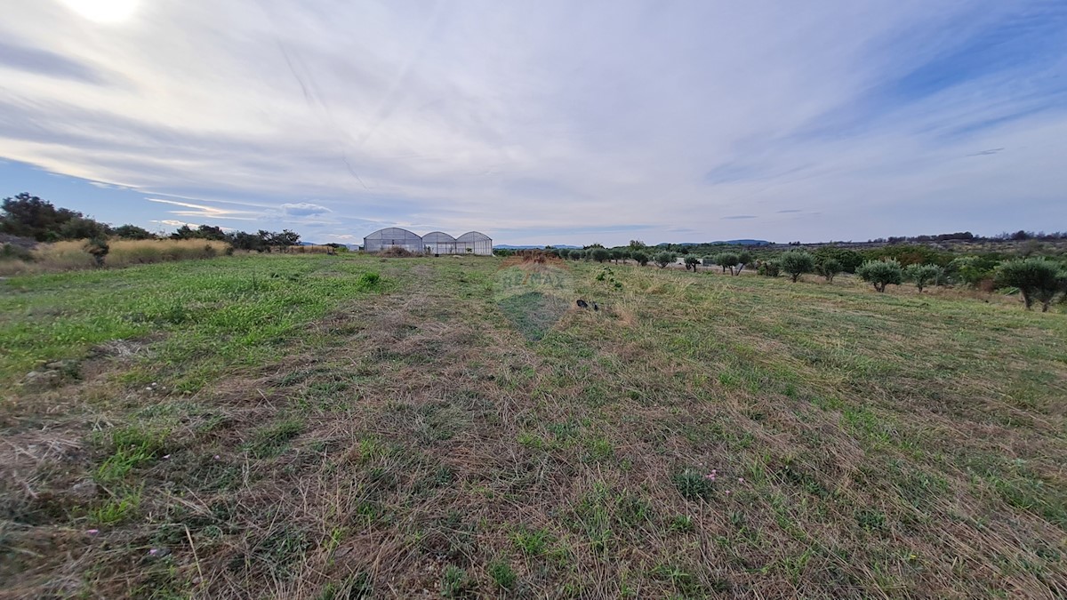 Land For sale - ŠIBENSKO-KNINSKA ŠIBENIK