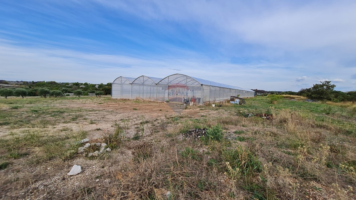 Land For sale - ŠIBENSKO-KNINSKA ŠIBENIK