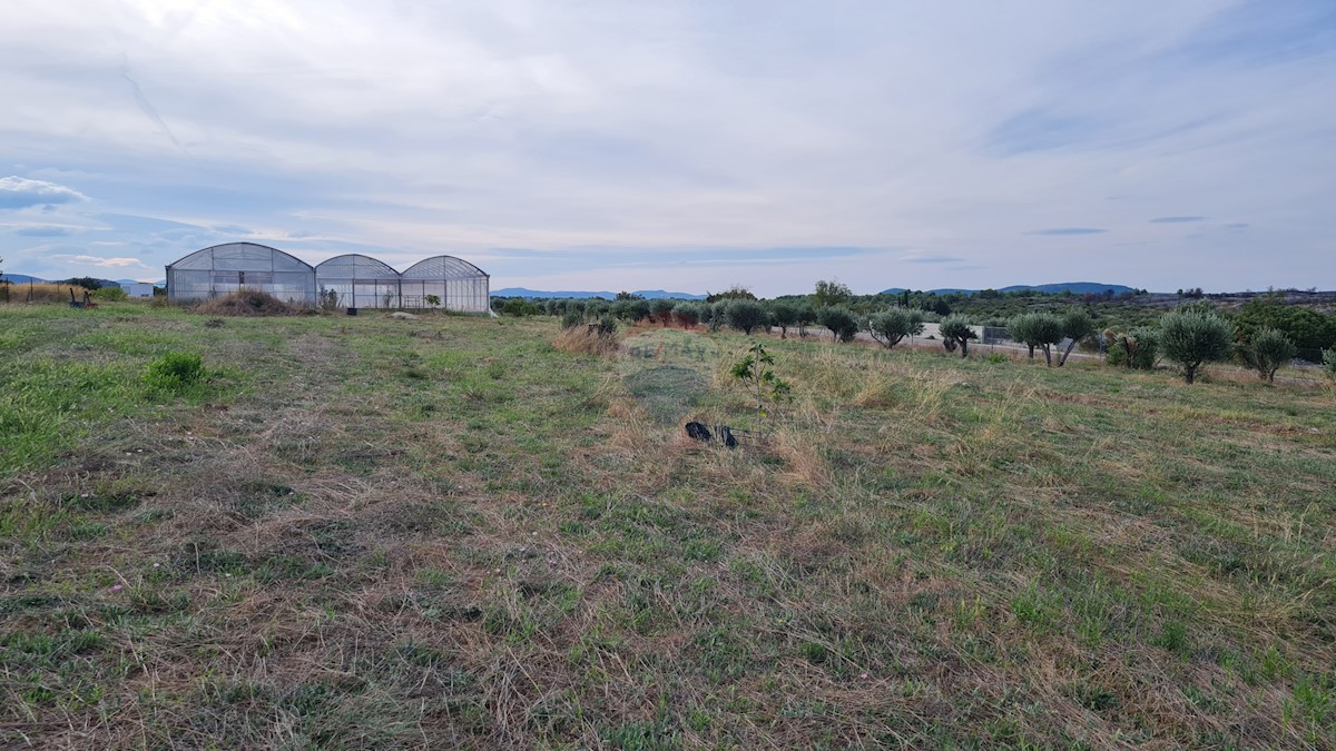 Land For sale - ŠIBENSKO-KNINSKA ŠIBENIK