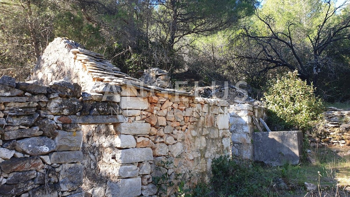 Terreno In vendita - SPLITSKO-DALMATINSKA HVAR