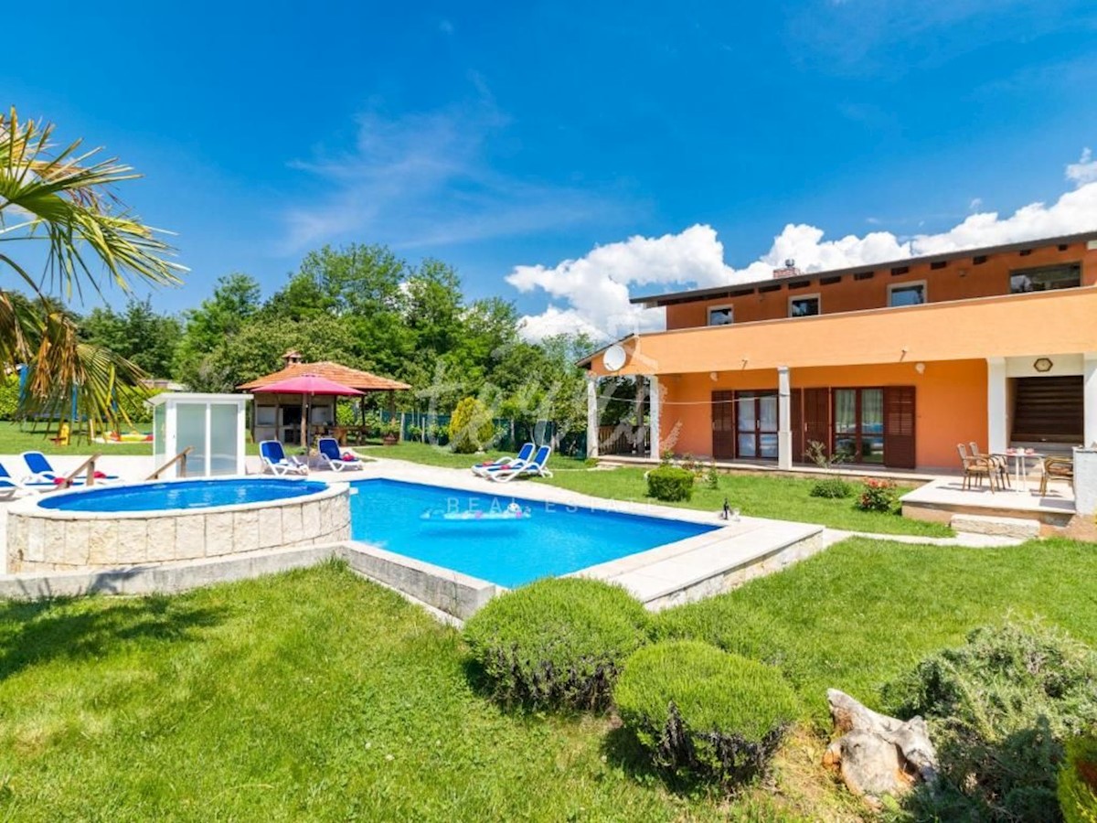 Casa In vendita - ISTARSKA KAROJBA