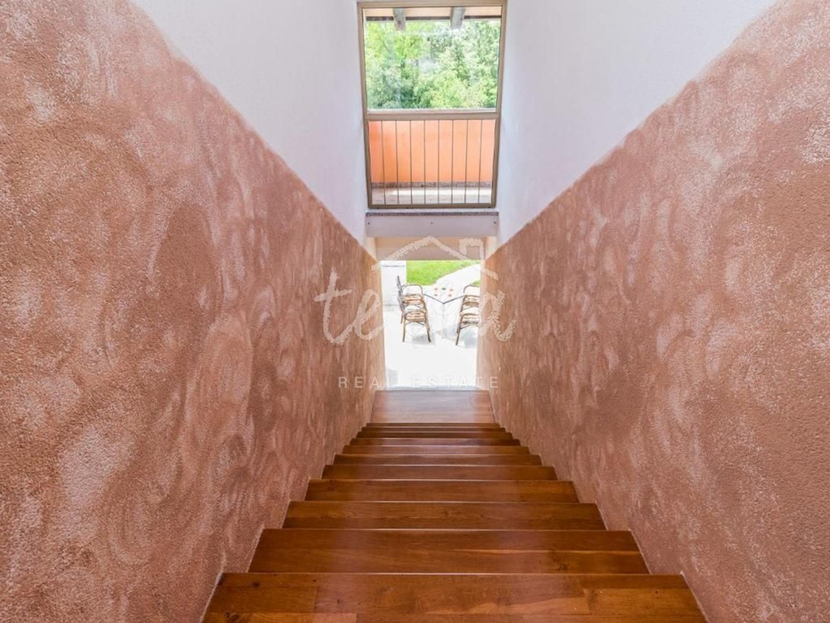 Casa In vendita - ISTARSKA KAROJBA