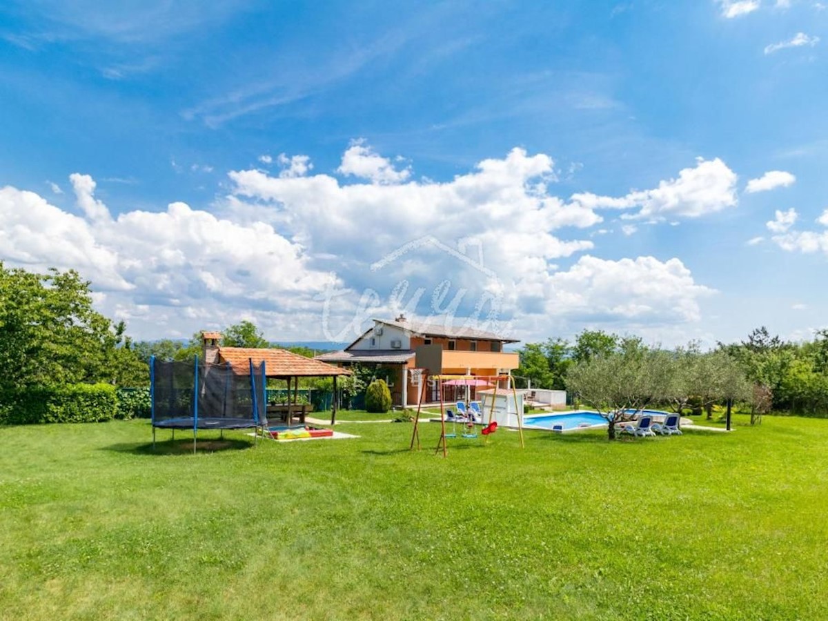Casa In vendita - ISTARSKA KAROJBA