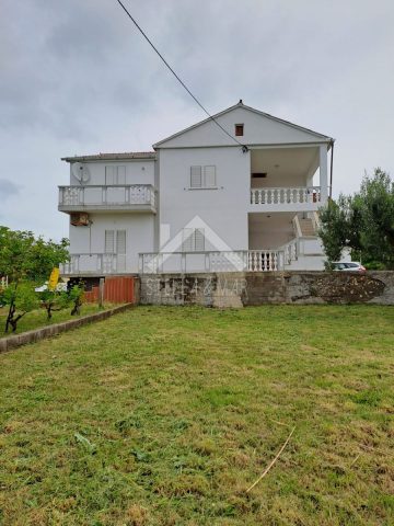 Casa in vendita 206 m² – Vrsi