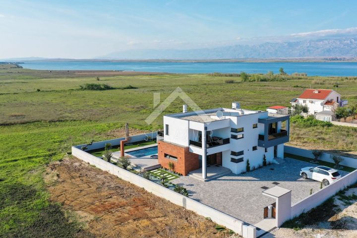 Dům na prodej 310 m² – Sabunike