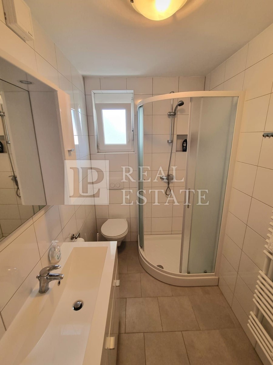 Flat For sale - PRIMORSKO-GORANSKA CRIKVENICA