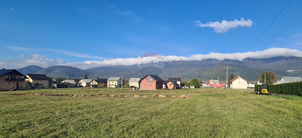 Zemljište Na prodaju - LIČKO-SENJSKA PLITVIČKA JEZERA