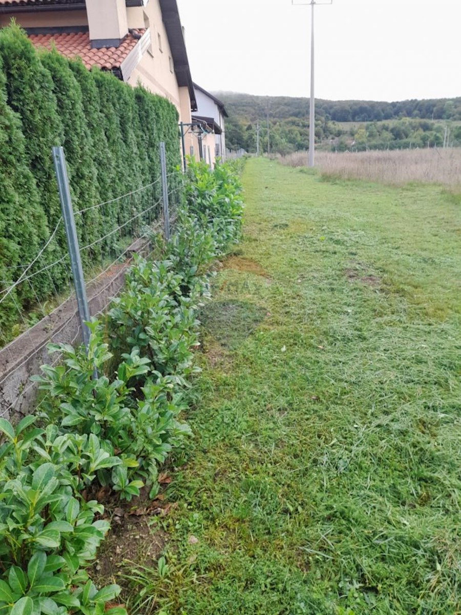 Grundstück Zu verkaufen - LIČKO-SENJSKA PLITVIČKA JEZERA