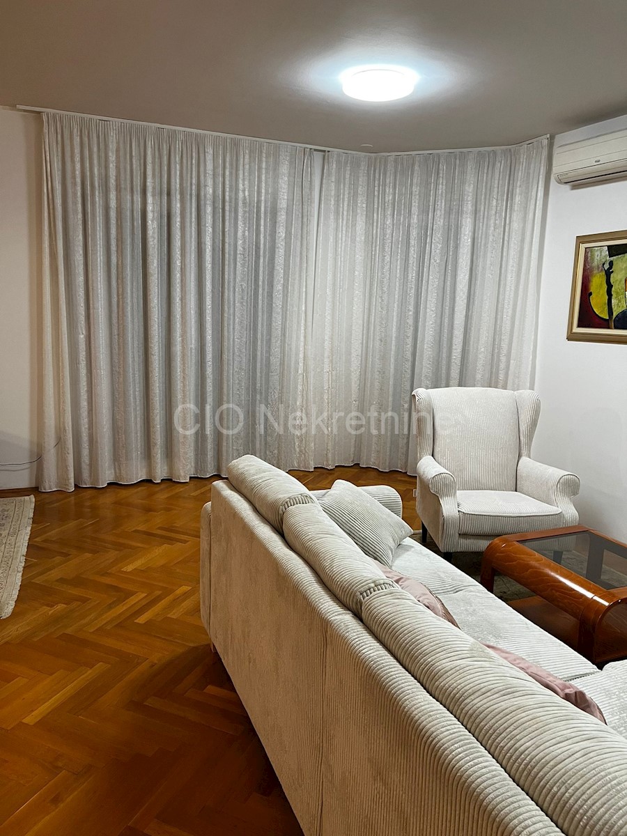 Flat For rent - SPLITSKO-DALMATINSKA SPLIT