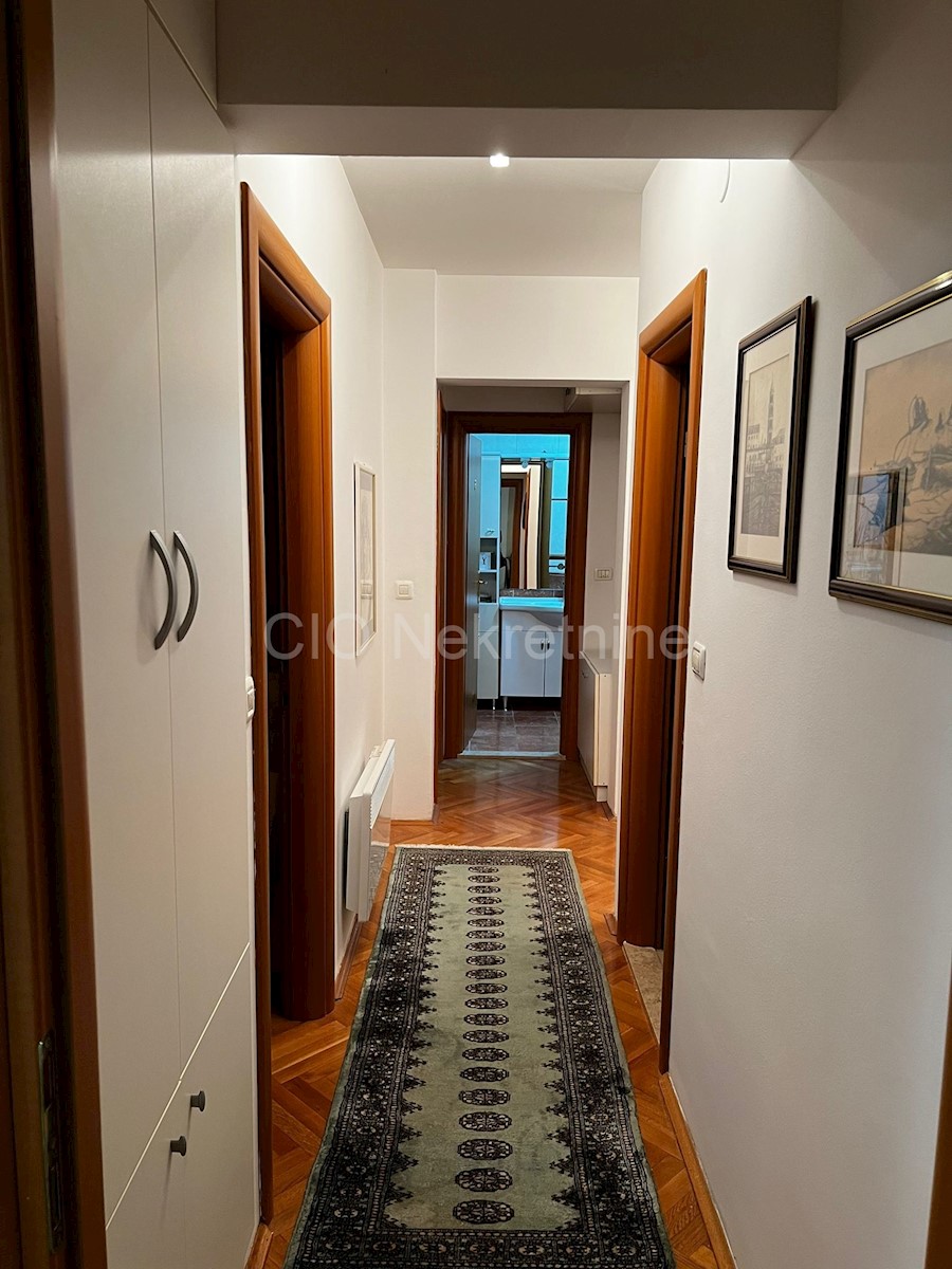 Flat For rent - SPLITSKO-DALMATINSKA SPLIT