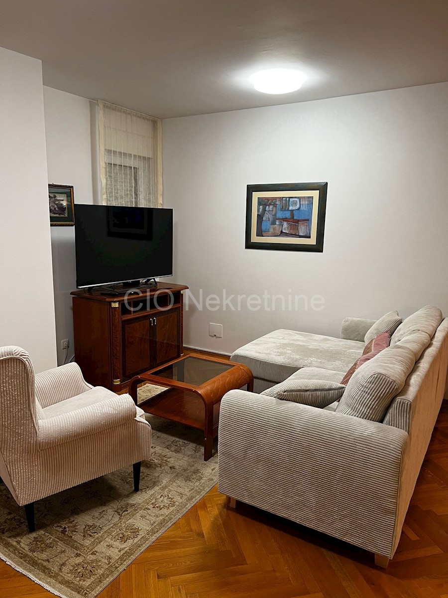 Flat For rent - SPLITSKO-DALMATINSKA SPLIT