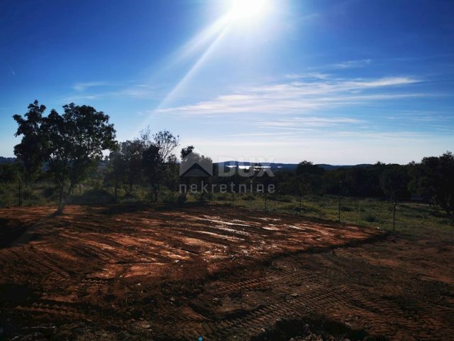 Land for sale 2200 m² – Pula