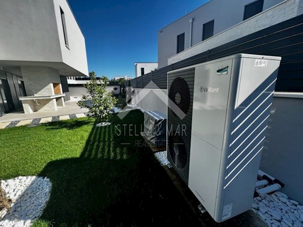 House For sale - ZADARSKA NIN