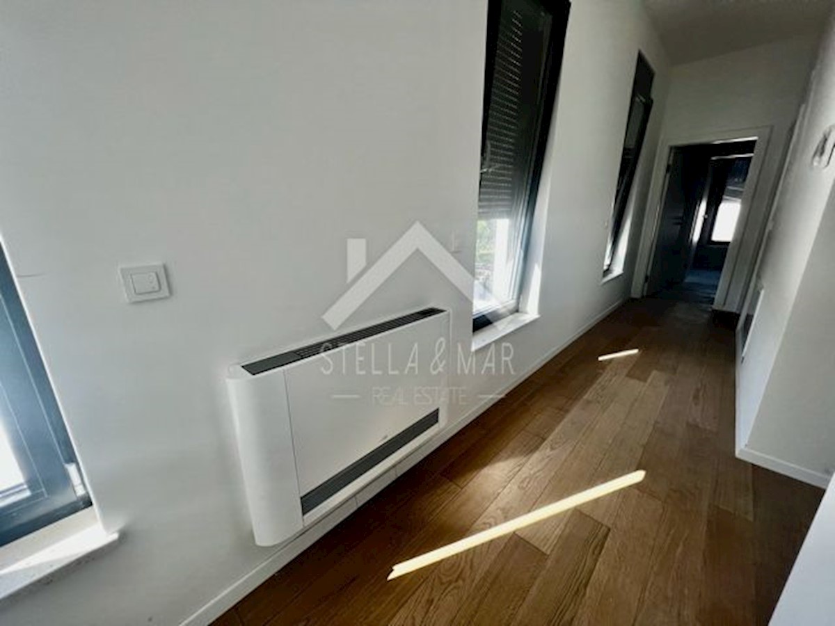 House For sale - ZADARSKA NIN