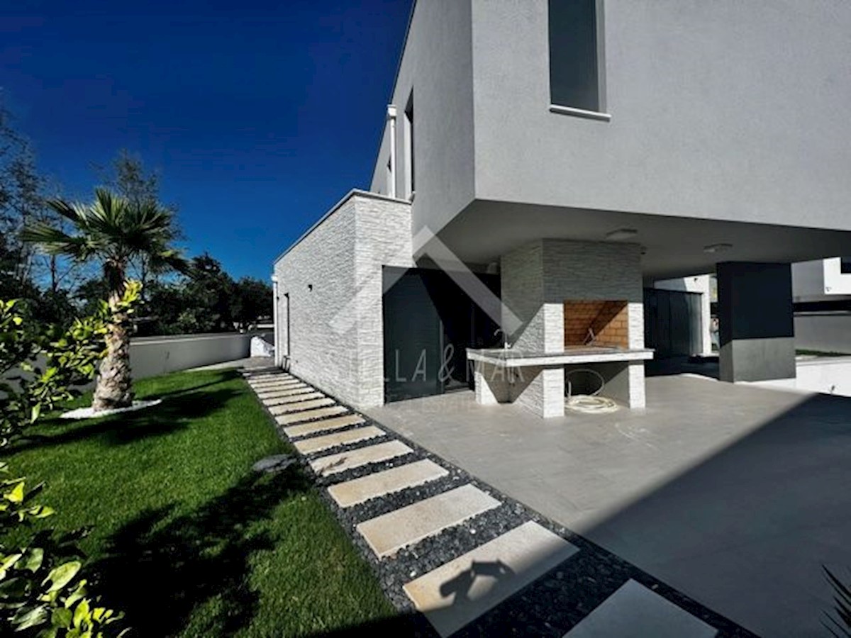 House For sale - ZADARSKA NIN