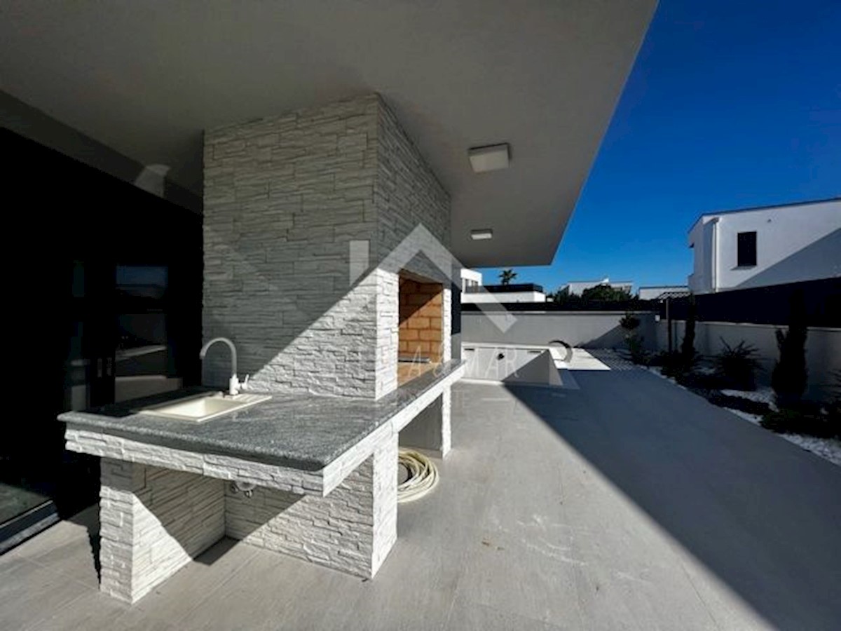 House For sale - ZADARSKA NIN