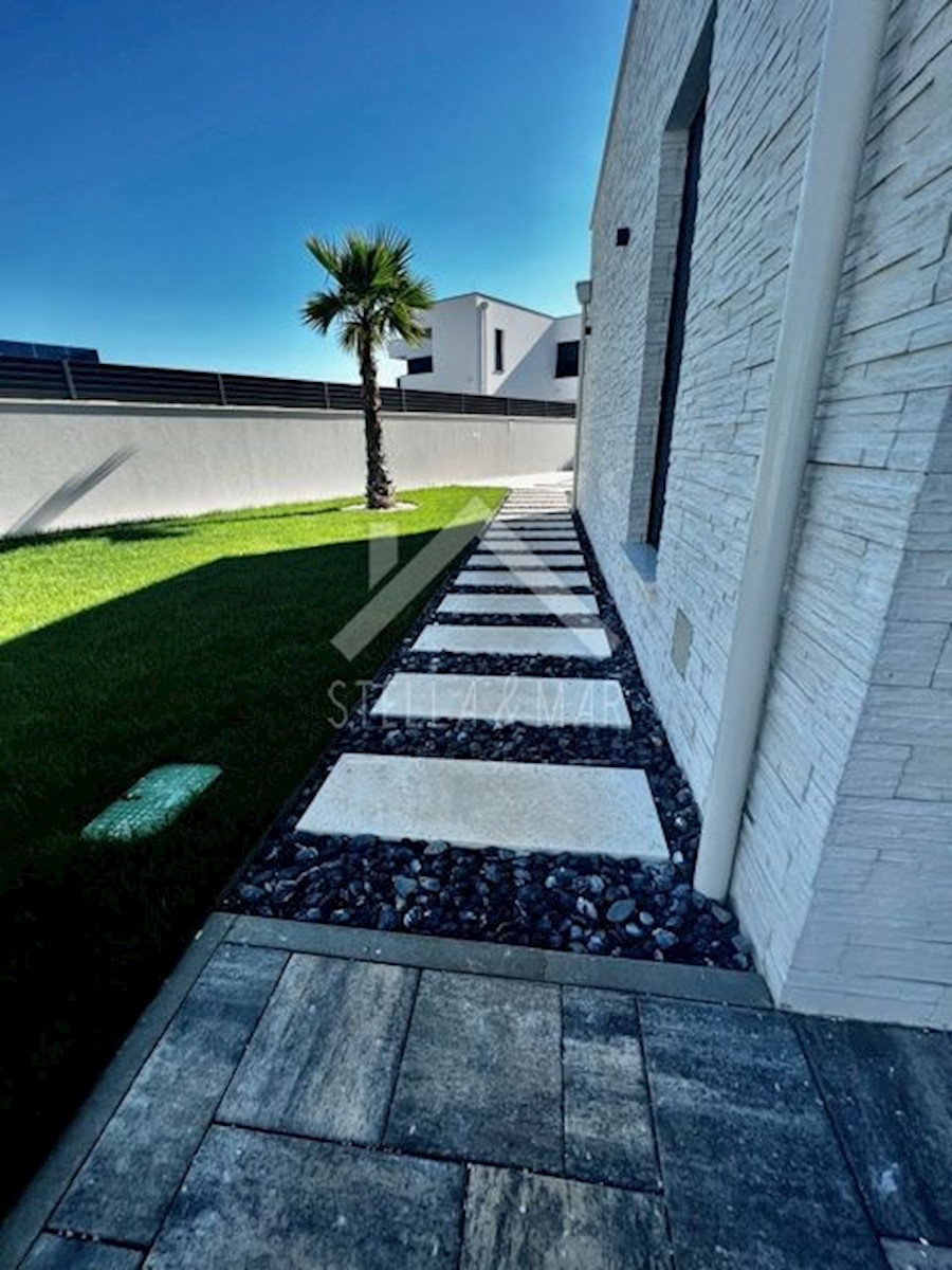 House For sale - ZADARSKA NIN