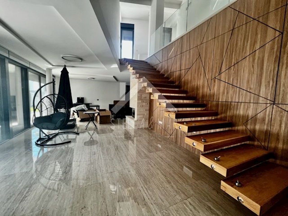 House For sale - ZADARSKA NIN