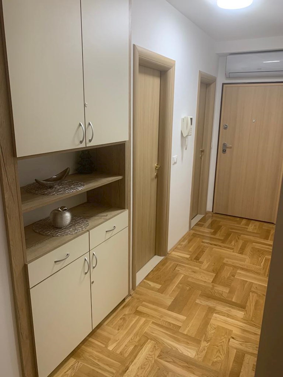 Flat For sale - SPLITSKO-DALMATINSKA MAKARSKA