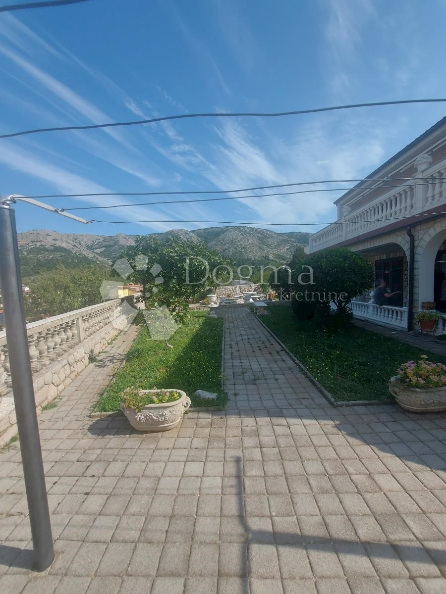 Hiša Naprodaj - LIČKO-SENJSKA Senj