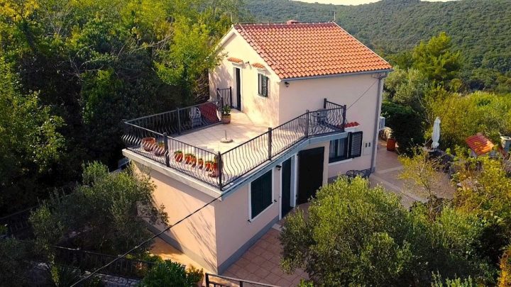Casa in vendita 120 m² – Dobrinj