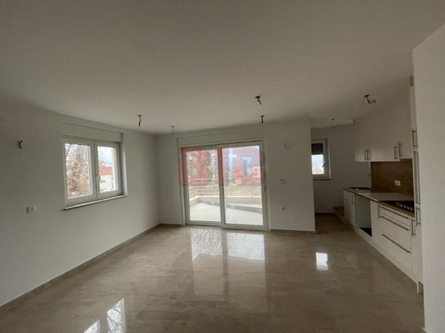 Flat for sale 80 m² – Njivice